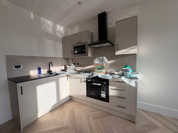 Studio To Rent In Bath Road, Hounslow, TW5