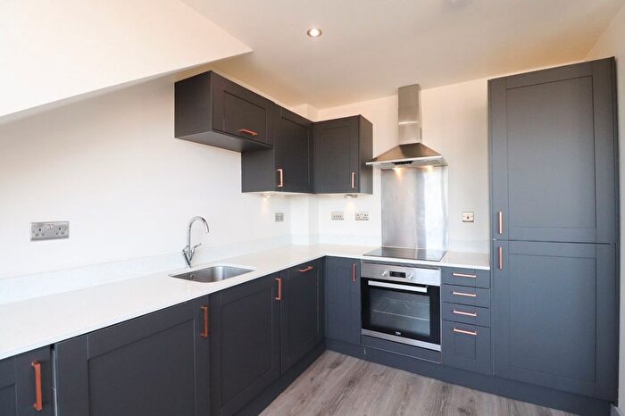 2 Bedroom Flat To Rent In Stanningley Road, Stanningley, Pudsey, West Yorkshire, LS28