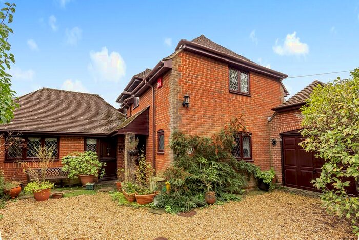 3 Bedroom Detached House For Sale In Churchill Court, The Coppice, Waterlooville, PO8