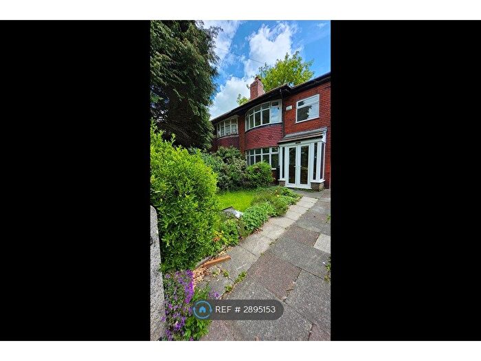 3 Bedroom Semi-Detached House To Rent In Long Lane, Bolton, BL2