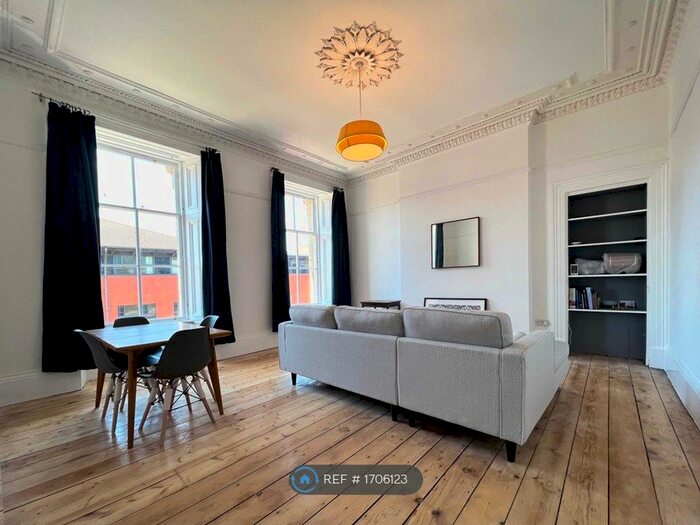 2 Bedroom Flat To Rent In Elderslie Street, Glasgow, G3