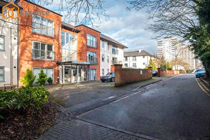2 Bedroom Flat For Sale In Kensington Court, Highfield Road, B15