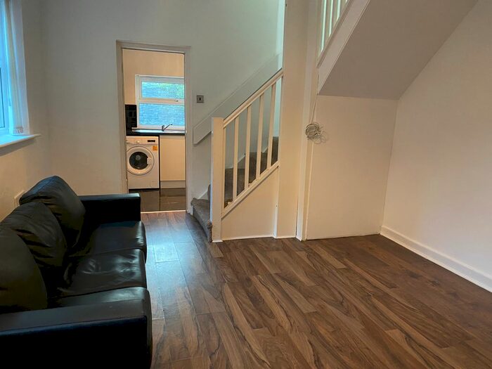 2 Bedroom Flat To Rent In Laurel Road, Liverpool, L7