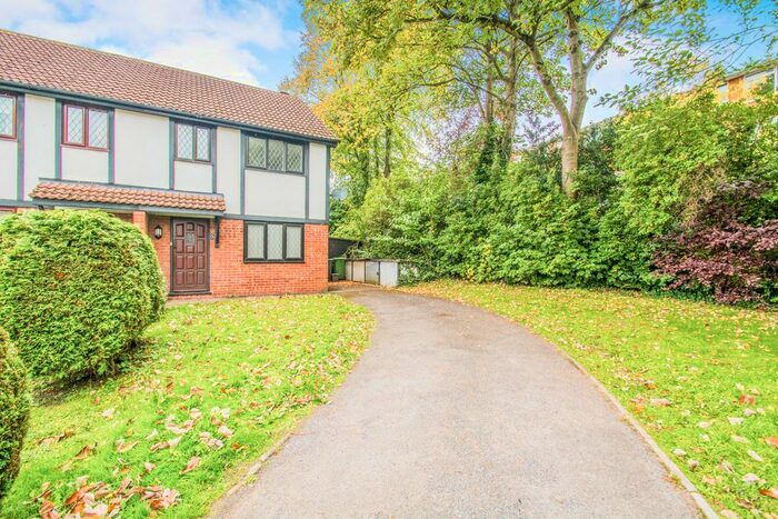 3 Bedroom Property To Rent In Boleyn Walk, Penylan, Cardiff, CF23