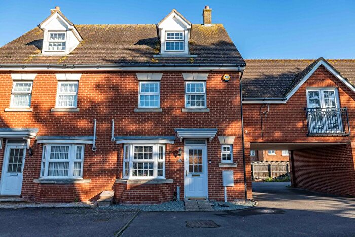 4 Bedroom Semi-Detached House For Sale In Larch Close, Hersden, CT3