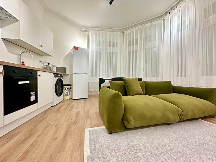 1 Bedroom Flat To Rent In Gray's Inn Road, London, WC1X