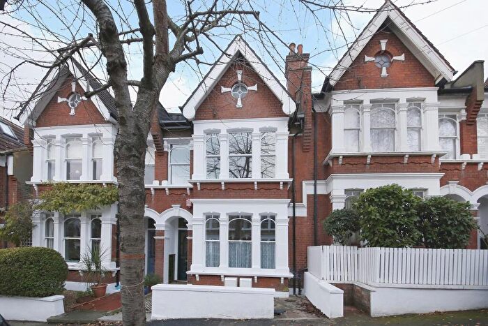 2 Bedroom Apartment To Rent In Elfindale Road, Herne Hill, London, SE24