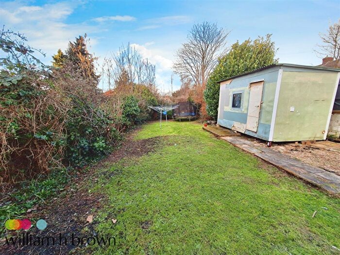 2 Bedroom Bungalow To Rent In Chadwell Road, Grays, RM17