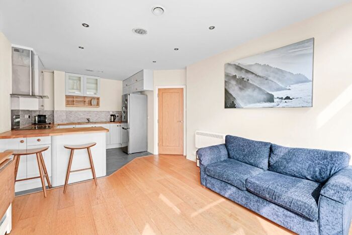 2 Bedroom Flat To Rent In Metro Central Heights, Newington Causeway, SE1