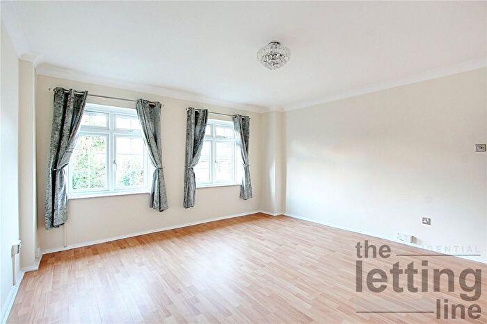 1 Bedroom Flat To Rent In West Bank, Enfield, EN2