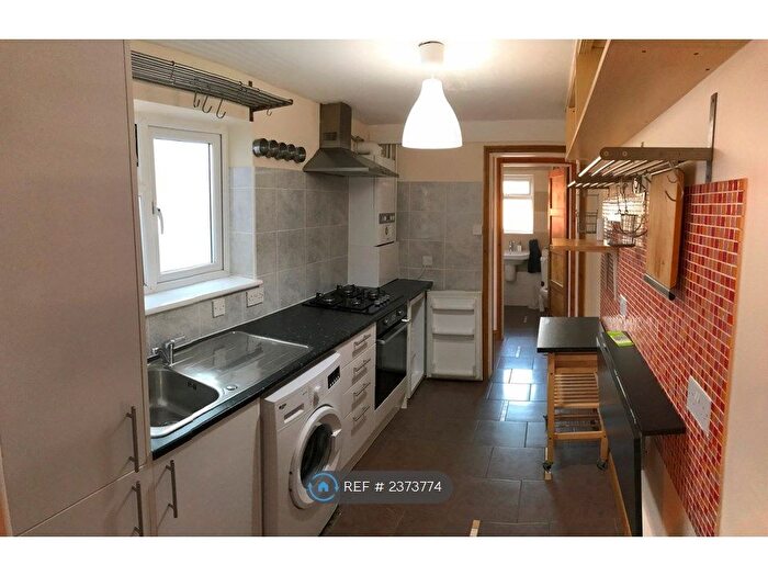 2 Bedroom Terraced House To Rent In Amity Road, Reading, RG1
