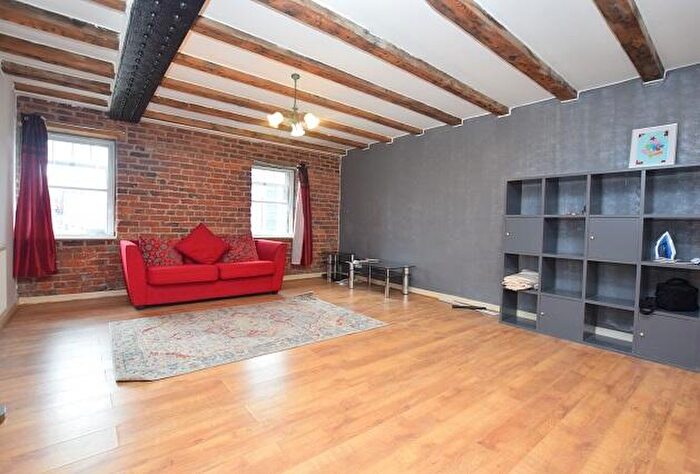 2 Bedroom Apartment To Rent In The Warehouse, Victoria Quays, S2