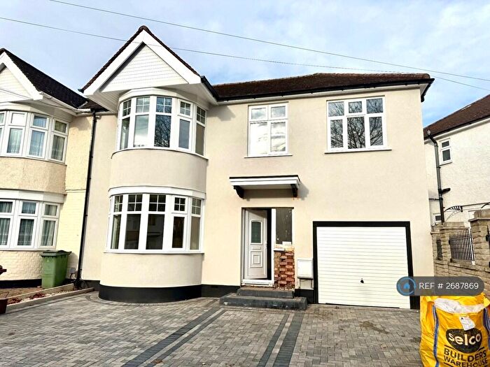 6 Bedroom End Of Terrace House To Rent In Becmead Avenue, Harrow, HA3