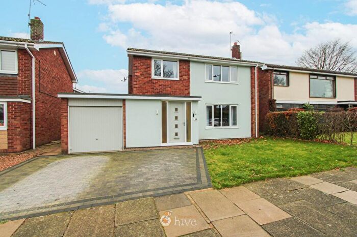 3 Bedroom Detached House For Sale In Somerton Drive, Bessacarr, Doncaster, DN4