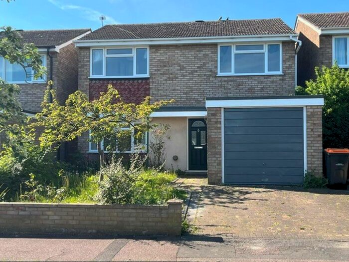 4 Bedroom Detached House To Rent In Bamburgh Drive, Putnoe, MK41