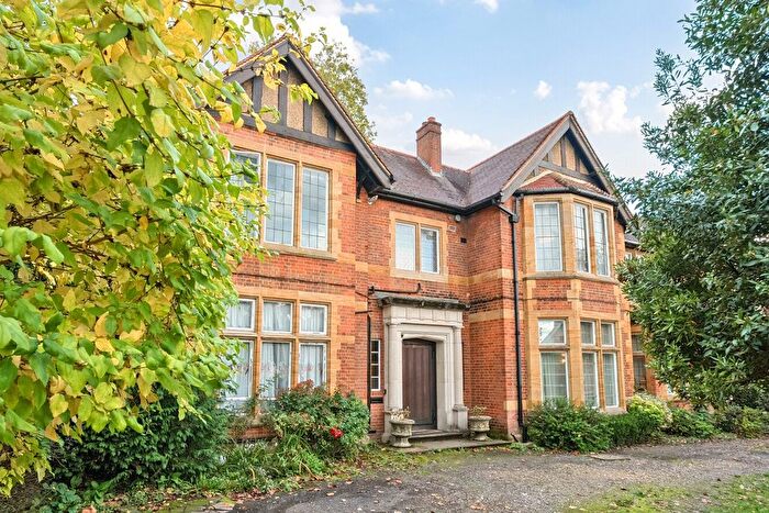 2 Bedroom Flat For Sale In Woodborough Road, Putney, London, SW15