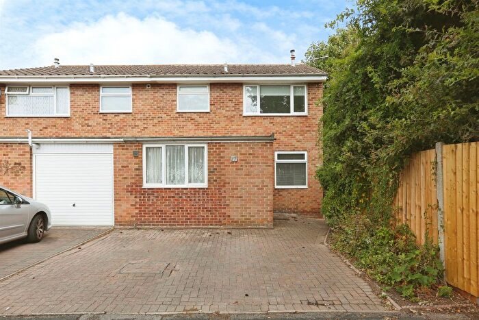 4 Bedroom End Of Terrace House For Sale In Chestnut Walk, Gosport, PO12
