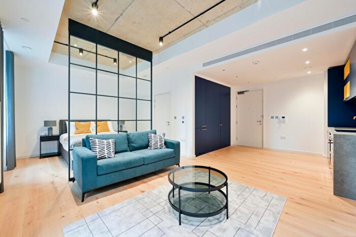 Apartment For Sale In Douglass Tower, Goodluck Hope, London, E14