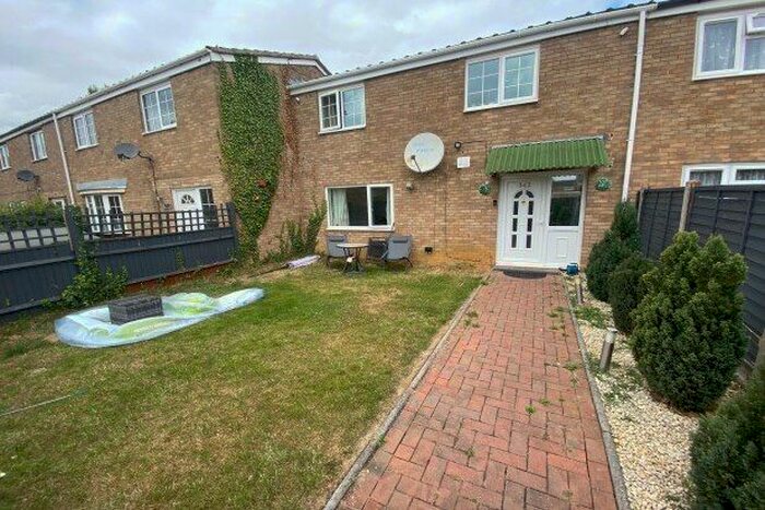 4 Bedroom Property To Rent In Canterbury Way, Stevenage, SG1