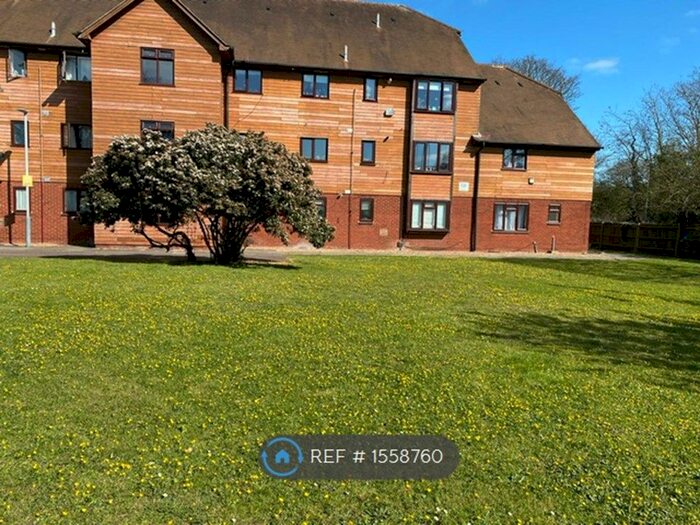 2 Bedroom Flat To Rent In Philpots Close, West Drayton, UB7