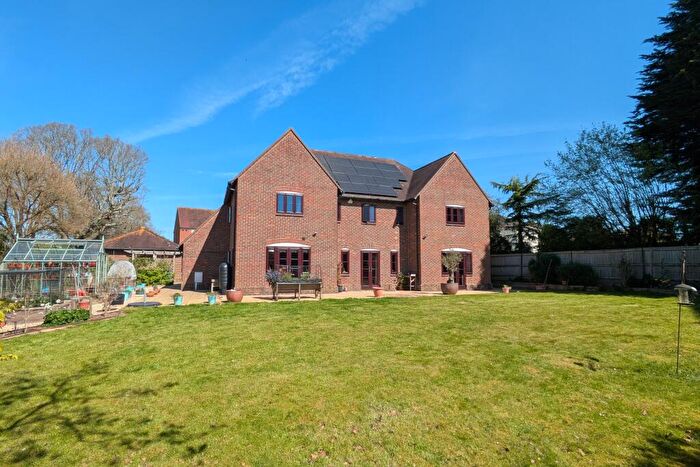 5 Bedroom Detached House For Sale In The Green, Dial Post, RH13