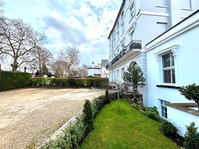2 Bedroom Apartment For Sale In London Road, Cheltenham, Gloucestershire, GL52