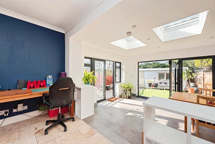3 Bedroom End Of Terrace House For Sale In Clensham Lane, Sutton, Surrey, SM1
