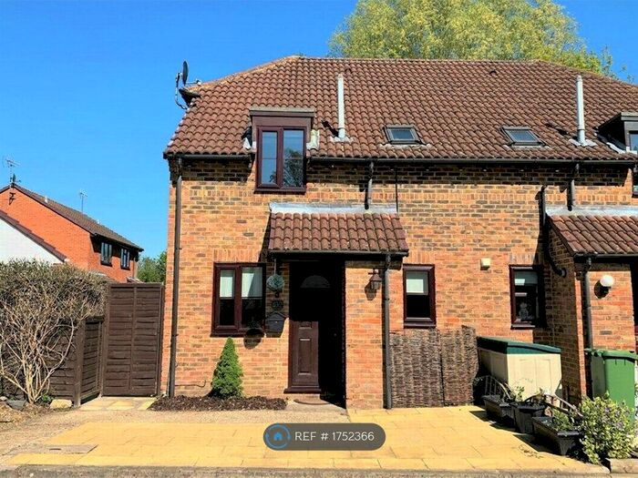 1 Bedroom Terraced House To Rent In Burdock Close, Lightwater, GU18