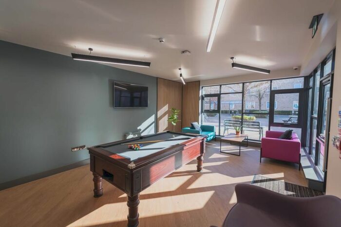 6 Bedroom Flat To Rent In Horspath Driftway, Headington, OX3