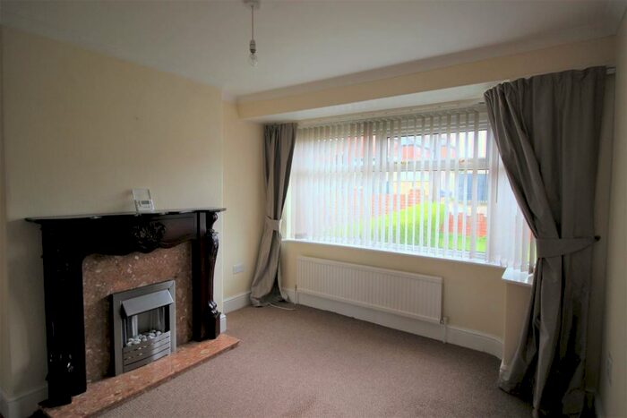 3 Bedroom Semi-Detached House To Rent In Old Garden Drive, Rotherham, S65