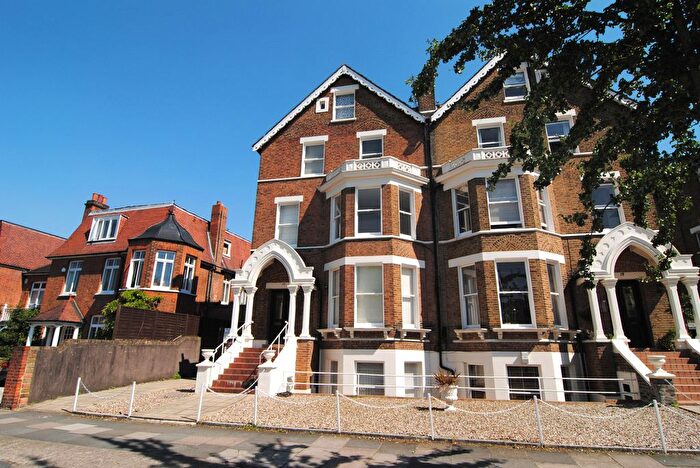 Studio To Rent In Kew Gardens Road, Kew, TW9