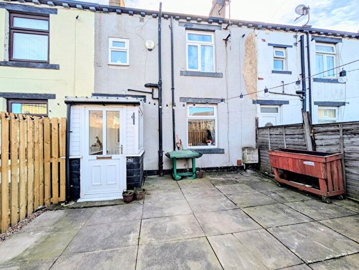 2 Bedroom Terraced House For Sale In Holme Lane, Bradford, BD4