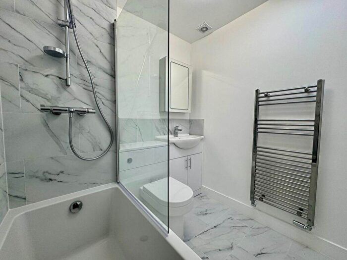 2 Bedroom Flat For Sale In Caroline Court, Stanmore, HA7