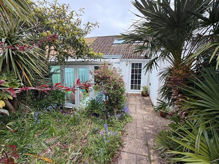 3 Bedroom Bungalow For Sale In Lankelly Lane, Fowey, PL23