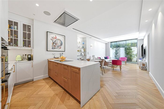 3 Bedroom Apartment To Rent In Hampstead Hill Gardens, London, NW3