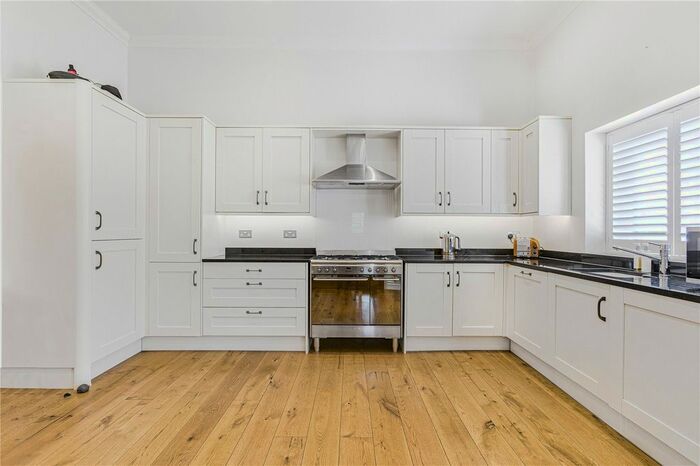 4 Bedroom Detached House For Sale In Old Park Ride, Cheshunt, EN7