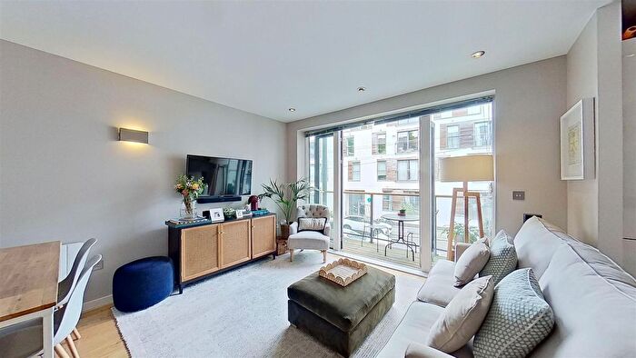 2 Bedroom Flat To Rent In Furmage Street, London, SW18