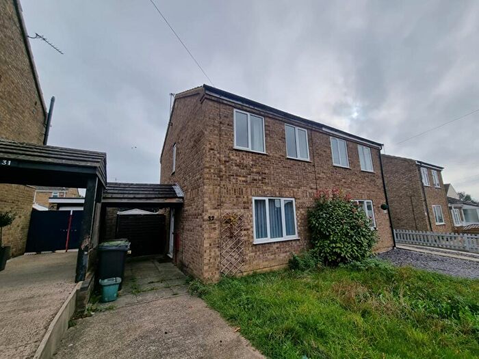 3 Bedroom House To Rent In Poplar Road, Corby, NN17