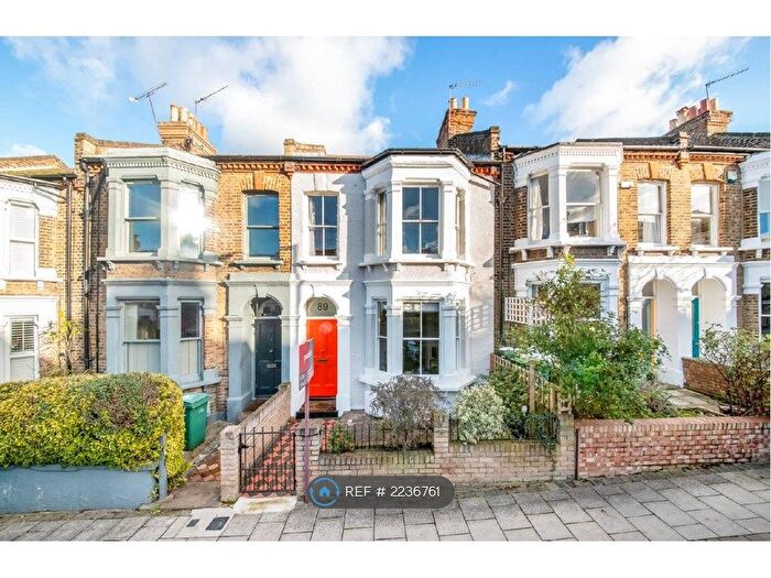 3 Bedroom Terraced House To Rent In Shenley Road, London, SE5