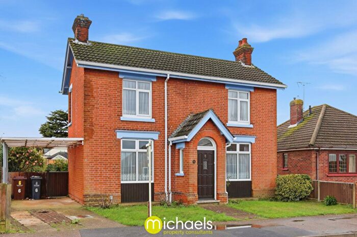 3 Bedroom Detached House For Sale In Rowhedge Road, Colchester, CO2