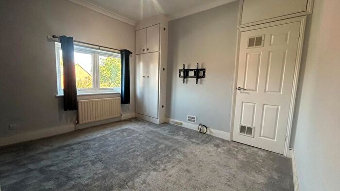 2 Bedroom Apartment To Rent In Norcot Road, Tilehurst, Reading, Berkshire, RG30