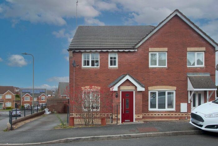 2 Bedroom Property To Rent In St Maelogs, Libanus Fields, Blackwood, NP12