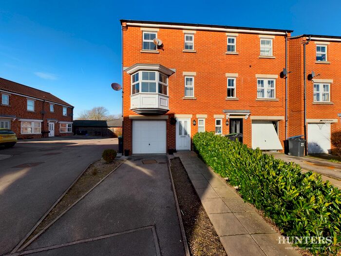 4 Bedroom Town House To Rent In Ash Grove, Consett DH8