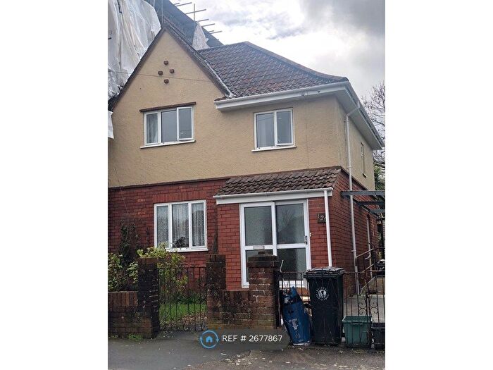 3 Bedroom Semi Detached House To Rent In Marshfield Road, Bristol, BS16