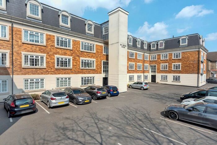 2 Bedroom Flat To Rent In Tweedy Road, Bromley, BR1