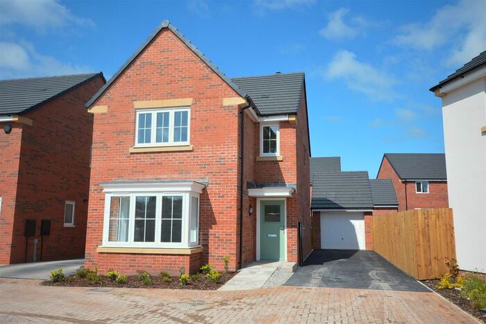 4 Bedroom Property To Rent In Burgess Place, Congleton, CW12