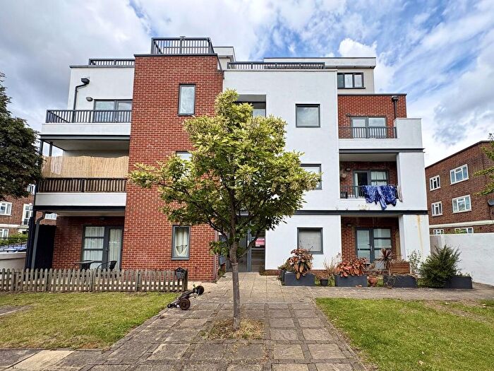 1 Bedroom Flat To Rent In Longbridge Road, Barking, IG11