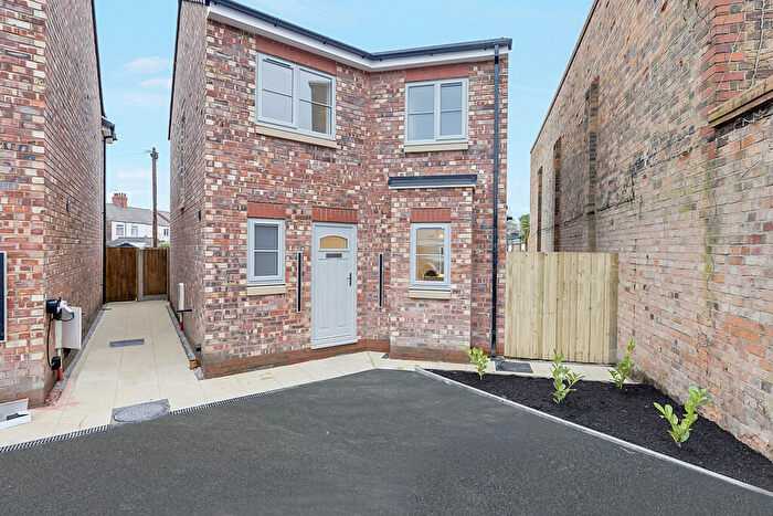 3 Bedroom Detached House For Sale In Park Street, Northwich, CW8