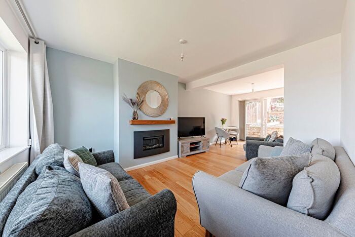 4 Bedroom Semi-Detached House For Sale In Cobham Chase, Faversham, ME13