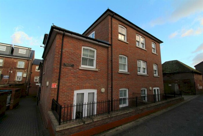 2 Bedroom Flat To Rent In Milliners Place, Matthew Street, Dunstable, LU6